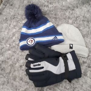 Toques & Gloves